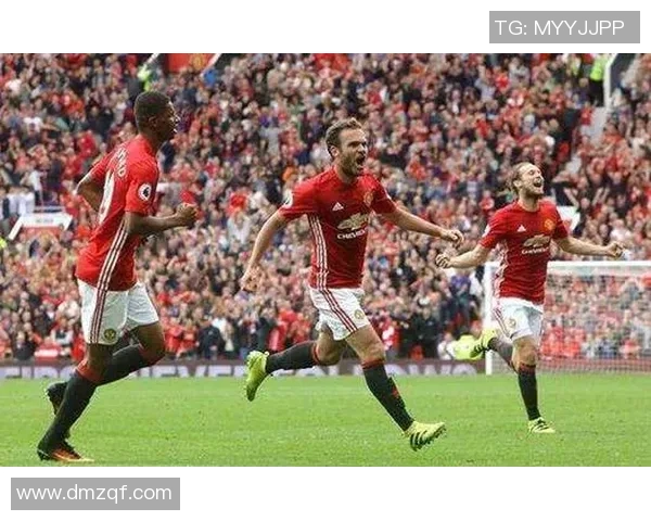 曼联主场迎战狼队激情四溢的较量回顾与精彩瞬间分析