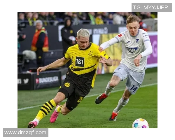 2-0升第二却内讧,多特天才被换下气愤离场,主帅:他体现差,拦都拦不住